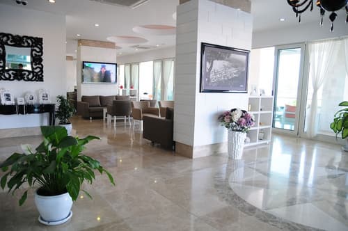 Alesta Yacht Hotel, Lobby
