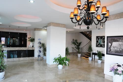 Alesta Yacht Hotel, Lobby