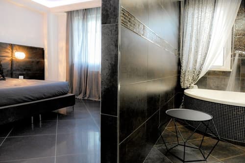 Airport bari deluxe, Room