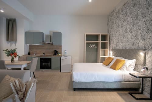 Aiello Hotels - CityLife Apartments, Room