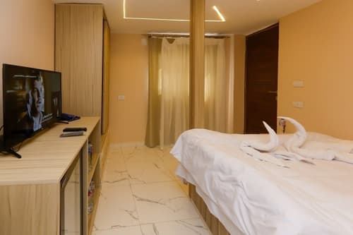 Pyramids Express View Inn, Room