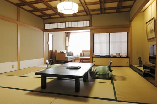 Hatori, Room