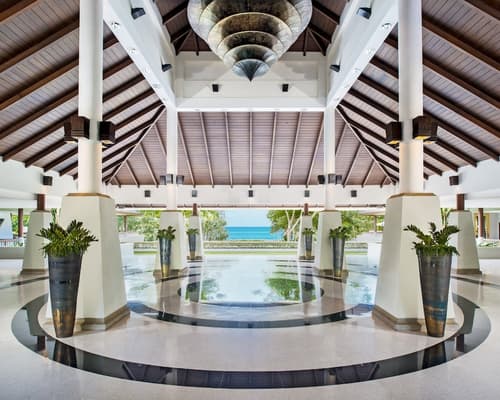 Dusit Thani Krabi Beach Resort, Interior entrance