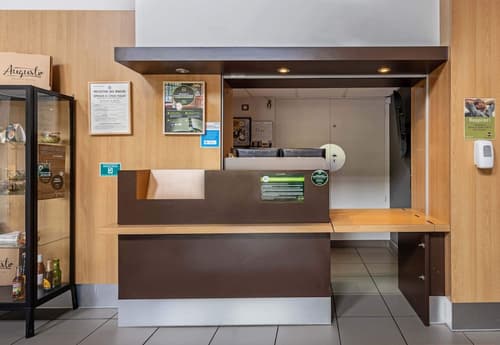 B&B HOTEL Quimper Sud, Reception