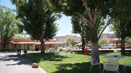 Adventure Inn & Motel, Primary image