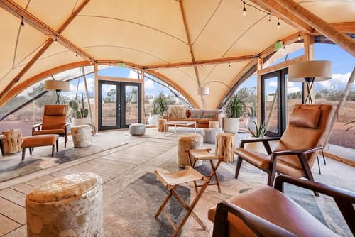 Under Canvas Grand Canyon, Lobby sitting area