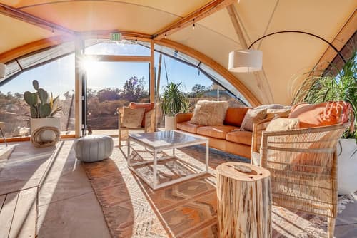 Under Canvas Grand Canyon, Lobby sitting area