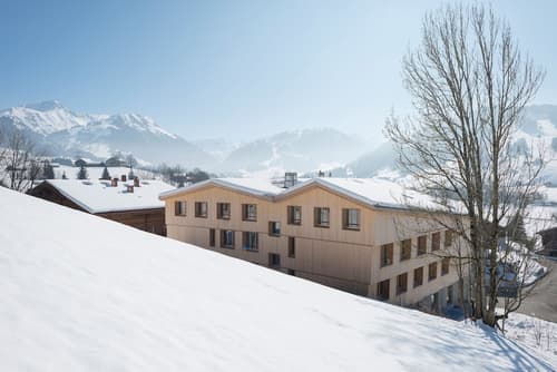 Youth Hostel Saanen-Gstaad, Exterior