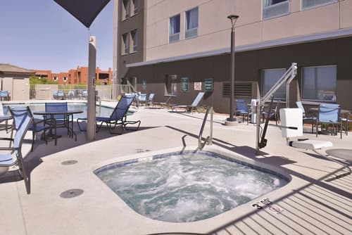 La Quinta Inn & Suites by Wyndham Page at Lake Powell, Pool