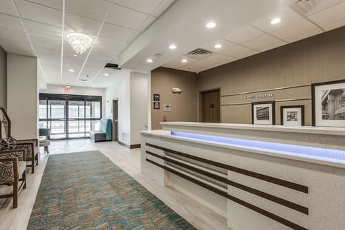 Hampton Inn & Suites North Dallas Central Expy, Reception