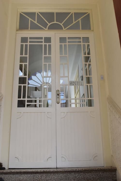 Hostel La Casa Encantada, Interior entrance
