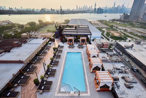 Arlo Williamsburg, Outdoor pool