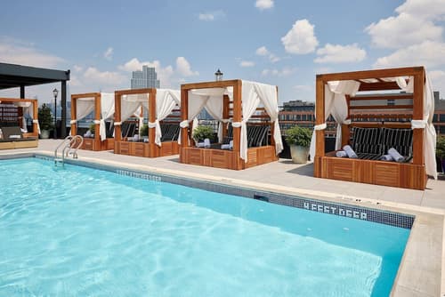 Arlo Williamsburg, Outdoor pool