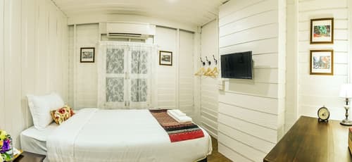 Baan Kachitpan, Room