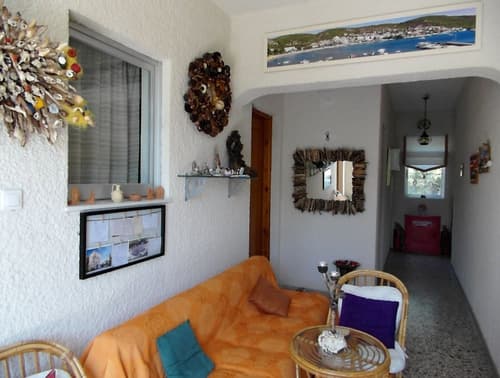 Eri Studios, Lobby sitting area