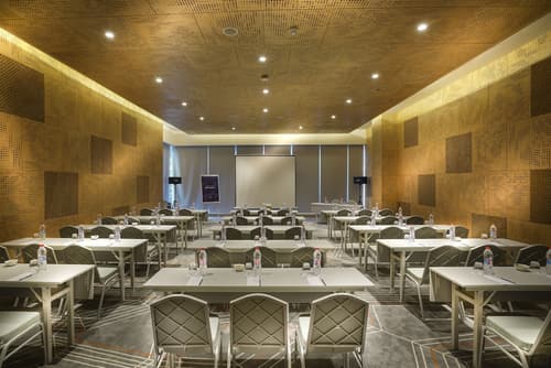 Vertu Harmoni Jakarta, Meeting facility