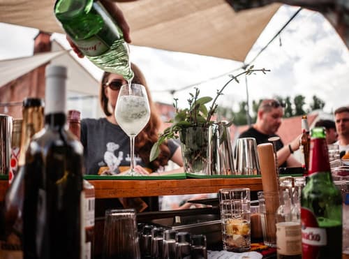 Chillout Hostel Zagreb, Bar (on property)