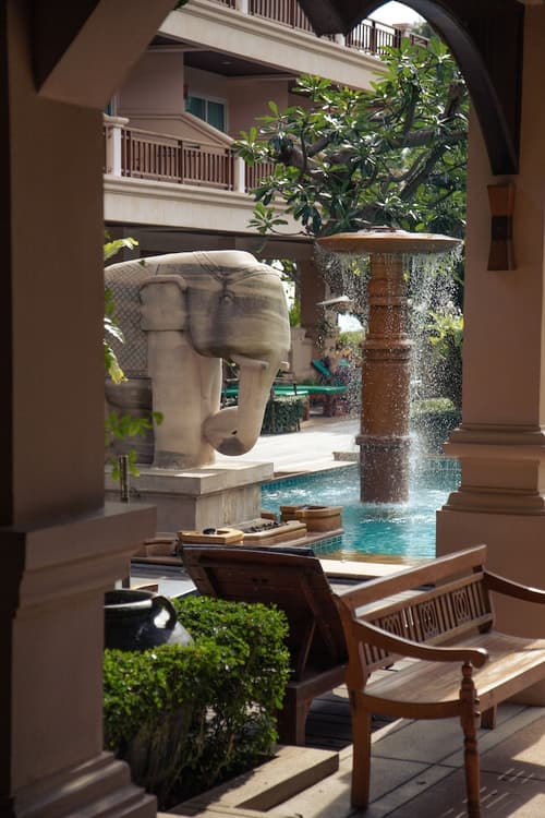 Avalon Beach Resort, Reception