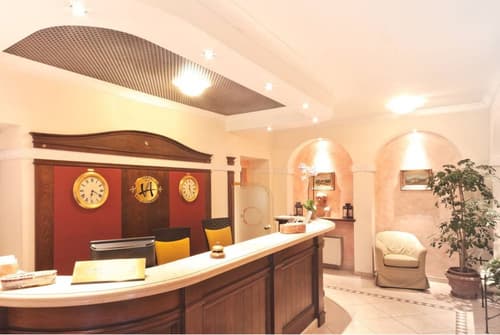 Hotel Villa Ambrosina, Reception