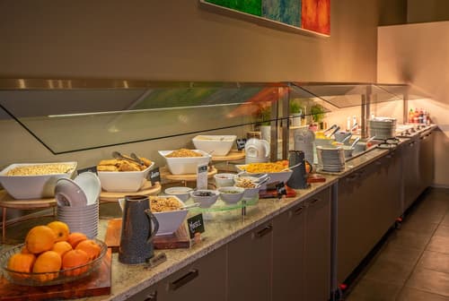 Scenic Hotel Dunedin City, Breakfast buffet