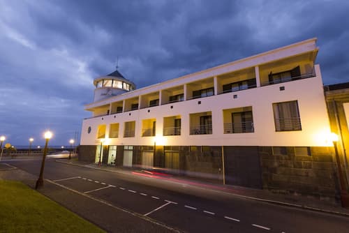 Hotel do Mar, Front of property
