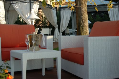 Villa Laguna, Bar (on property)