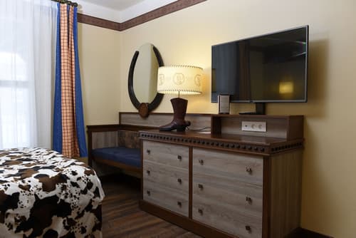 Disney Hotel Cheyenne, Room
