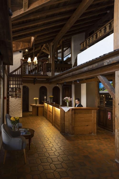 Swiss-Chalet Merlischachen - Romantik Schloss-Hotel am See, Lobby