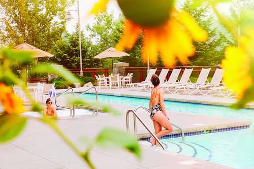 Pan Pacific Whistler Village Centre, Outdoor pool
