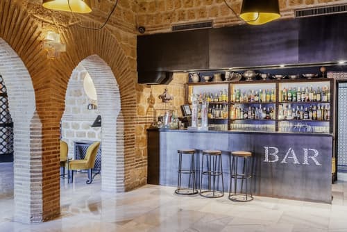 Parador de Carmona, Bar (on property)