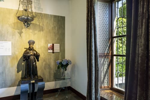 Parador de Granada, Reception