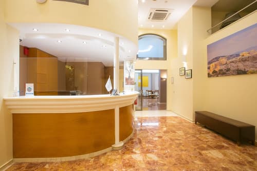 Marina Hotel Athens, Reception