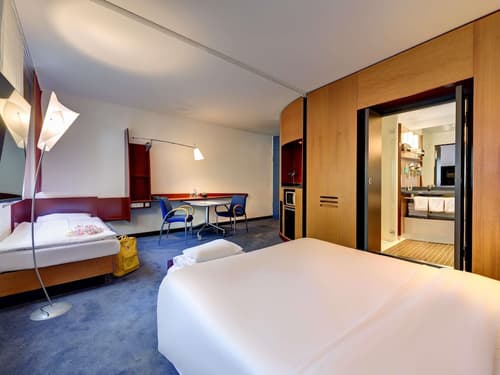 Novotel Suites München Parkstadt Schwabing, Room
