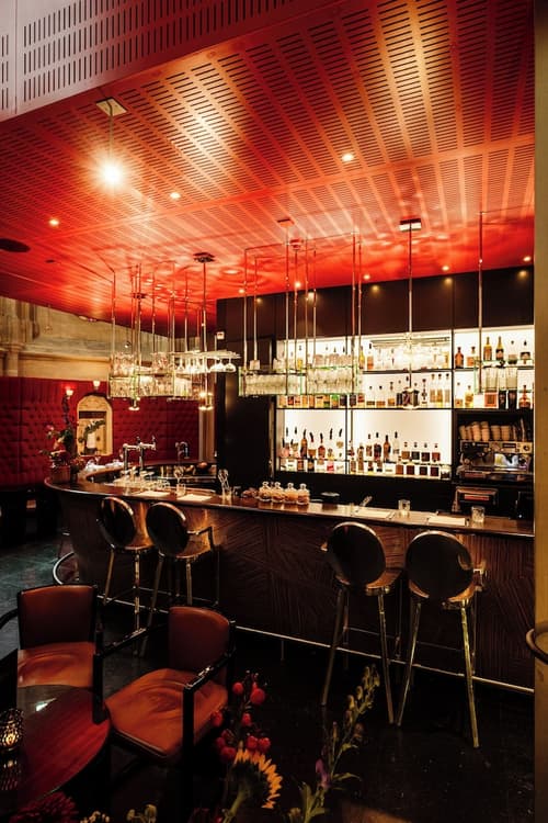 Kruisherenhotel Maastricht, Bar (on property)