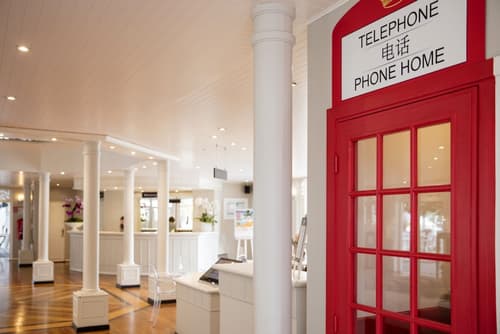 LUX* Saint Gilles, Reception