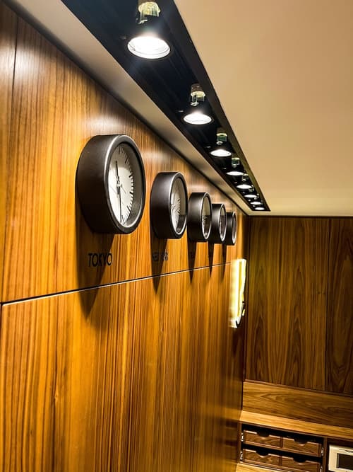 Kastro Hotel, Reception