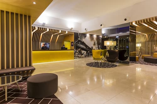 HF Fénix Urban, Reception