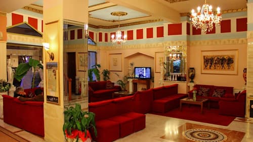 Hotel Kosta Famissi, Interior entrance