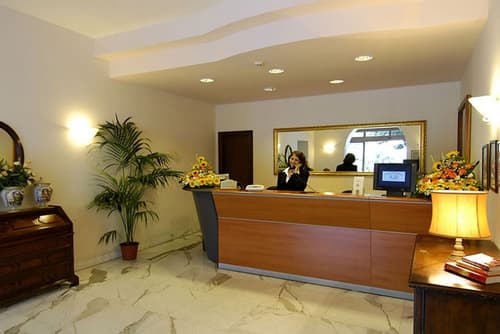 Hotel Eden, Reception
