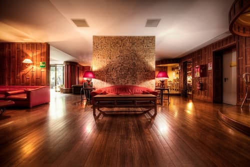 Colony Hotel, Lobby sitting area