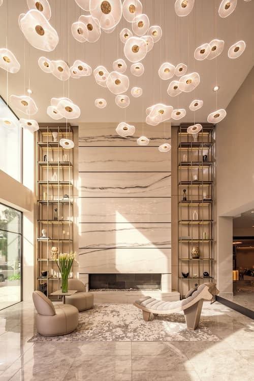 Le Parc Hotel, Beyond Stars, Reception