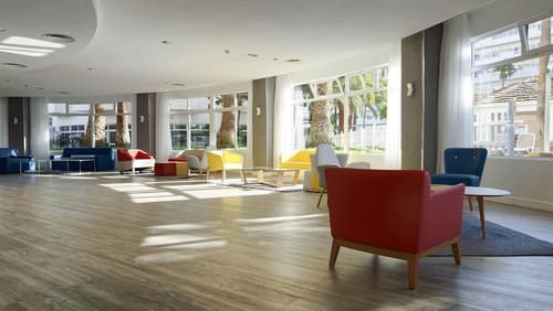 Servatur Waikiki, Lobby