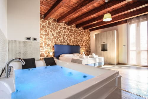 Double B - Maison De Charme, Jetted tub