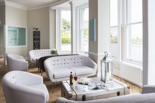 The Beach Hotel, Lobby sitting area