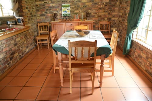 Thaba Tsweni Lodge and Safaris, In-room dining