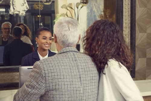 Artezen Hotel, Reception