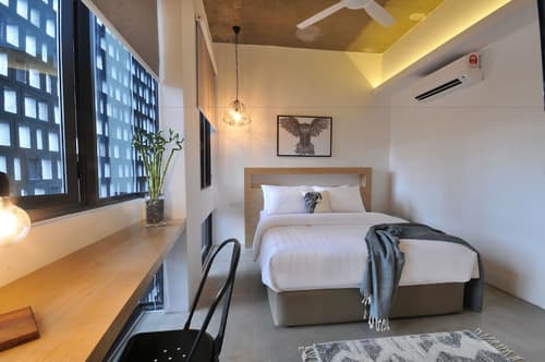 The Nest House, Room