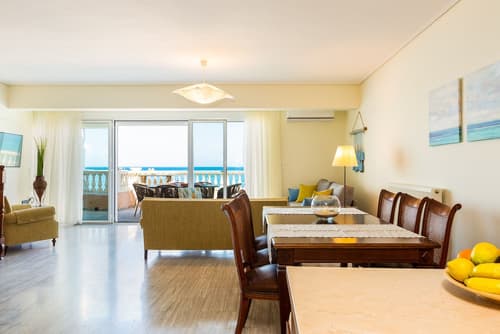 Birais Beach Studios, In-room dining