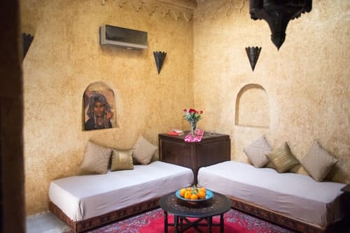 Riad Safir, Room