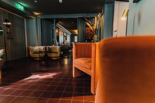 Hotel Mercier, Lobby sitting area